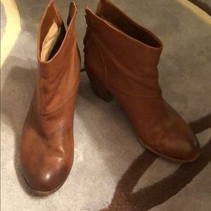 Sam Edelman | Chestnut Booties